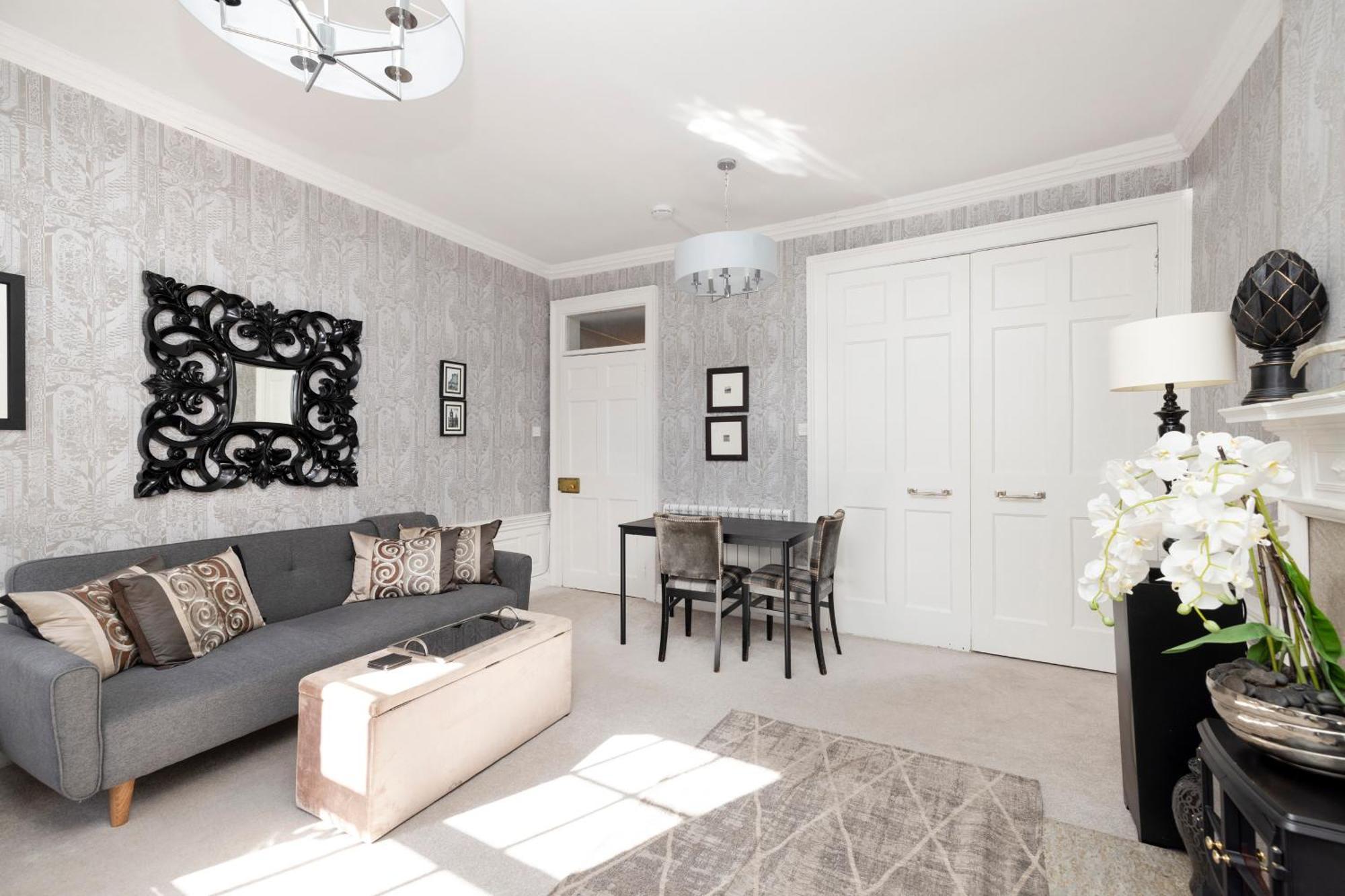 Joivy Exclusive Apartment At The Heart Of New Town Edinburgh Exterior photo